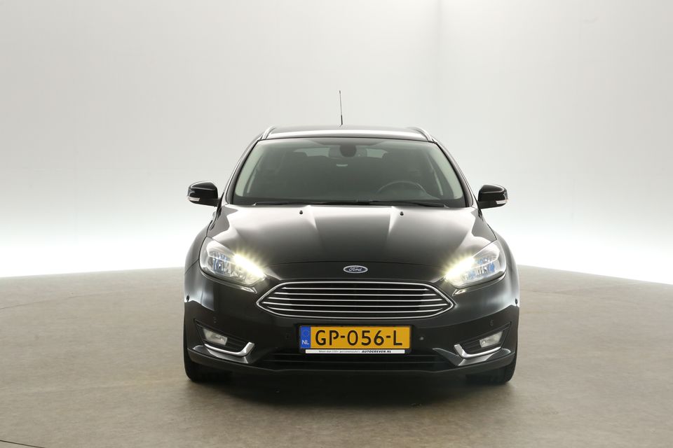 Ford Focus 1.0 Titanium Clima Cruise LED Parkeersensoren Navigatie 18"LMV MF-Stuur