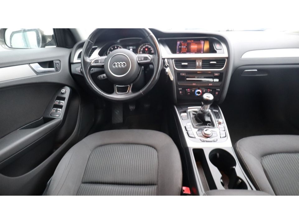 Audi A4 Avant 1.8 TFSI Business Ed | Led | Pdc | Media | Super netjes