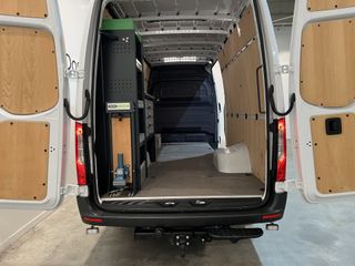 Mercedes-Benz Sprinter 515 CDI L3H2 RWD Automaat / Euro 6 / GVW 5.000 KG / Trekhaak 3500 KG / Dubbel Lucht / Tacho / Airco /  Camera / 2.100 KM !! C-Rijbewijs