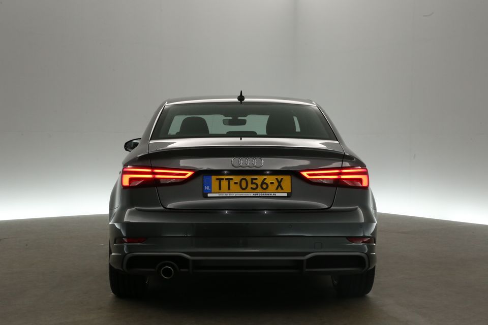 Audi A3 Limousine 30 TFSI S-line Automaat Clima Cruise PDC Bluetooth Navi LED 18"LMV