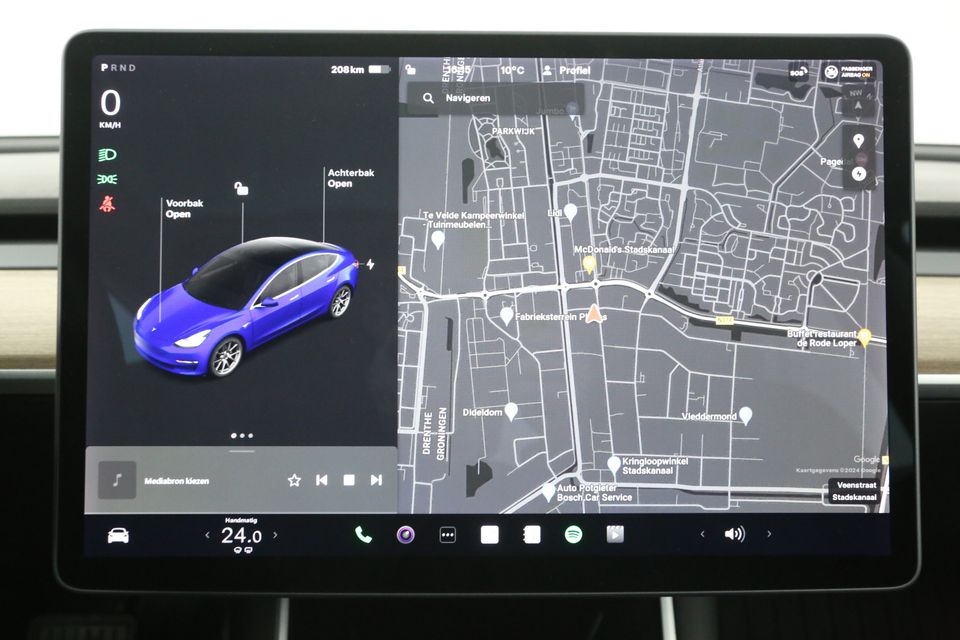 Tesla Model 3 Standard RWD Plus 60 kWh 238PK Automaat Autopilot Pano Camera Cruise Clima Virtual Leder LED Trekhaak