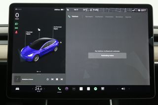 Tesla Model 3 Standard RWD Plus 60 kWh 238PK Automaat Autopilot Pano Camera Cruise Clima Virtual Leder LED Trekhaak