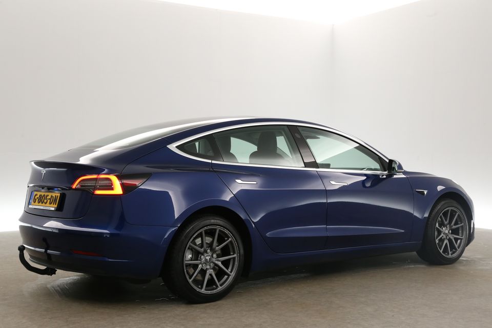 Tesla Model 3 Standard RWD Plus 60 kWh 238PK Automaat Autopilot Pano Camera Cruise Clima Virtual Leder LED Trekhaak