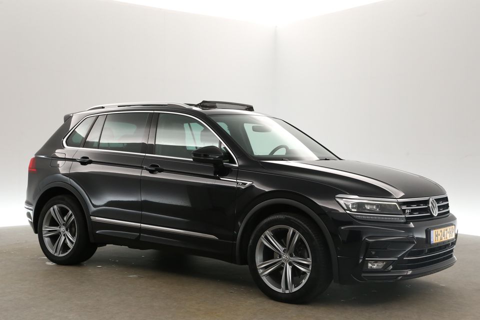 Volkswagen Tiguan 1.5 TSI R-line 150PK Automaat Pano ACC Clima Camera Carplay Virtual DSG Navi LED Sfeer Massagestoel 19"LMV Trekhaak