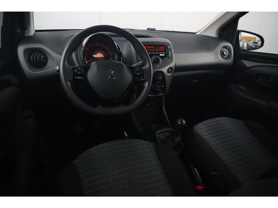 Peugeot 108 1.0 e-VTi Active Radio Bluetooth Airco Elektrische Ramen LED Dagrijverlichting