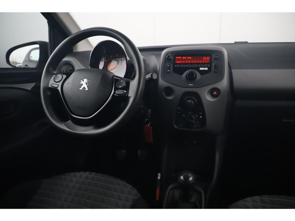 Peugeot 108 1.0 e-VTi Active Radio Bluetooth Airco Elektrische Ramen LED Dagrijverlichting