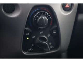 Peugeot 108 1.0 e-VTi Active Radio Bluetooth Airco Elektrische Ramen LED Dagrijverlichting