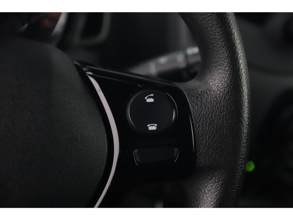 Peugeot 108 1.0 e-VTi Active Radio Bluetooth Airco Elektrische Ramen LED Dagrijverlichting