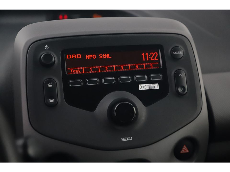 Peugeot 108 1.0 e-VTi Active Radio Bluetooth Airco Elektrische Ramen LED Dagrijverlichting