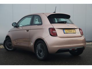 Fiat 500 Icon 42 kWh Automaat Panoramadak Navigatie LED Carplay Android Bluetooth 16 inch LMV Clima Cruise Parkeersensor