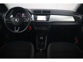 Škoda Fabia Combi 1.0 TSI Ambition 95PK Trekhaak Navigatie Carplay Android Bluetooth Airco Cruise Parkeersensor