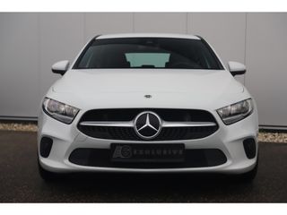 Mercedes-Benz A-Klasse 160 Business Solution Widescreen Half Leder 19 inch AMG Look Velgen Navigatie Achteruitrijcamera Carplay Android Clima Cruise Parkeersensor