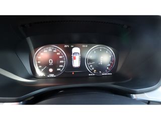 Volvo V60 2.0 T5 Momentum | Leder | Led | Media | Elelktr a klep