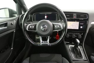 Volkswagen Golf 1.5 TSI 150PK R-line Automaat Pano ACC Clima Carplay Navi LED 18"LMV Stoelverwarming DSG Virtual Trekhaak