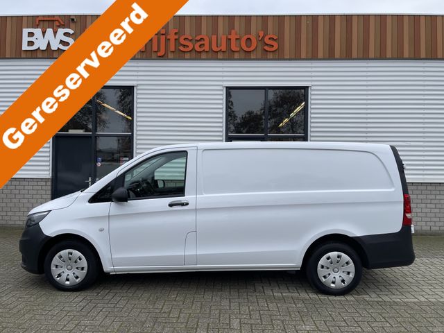 Mercedes-Benz Vito 111 CDI Lang L2H1 / vaste prijs rijklaar € 14.950 ex btw / lease vanaf € 275 / airco / trekhaak 2000 kg / achterdeuren / euro 6 diesel / bijrijdersbank !