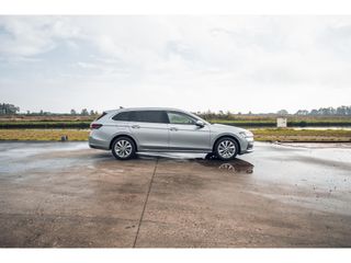 Škoda Superb Combi 1.5 e-TSI MHEV Selection | MATRIX-LED | MASSAGE STOELEN