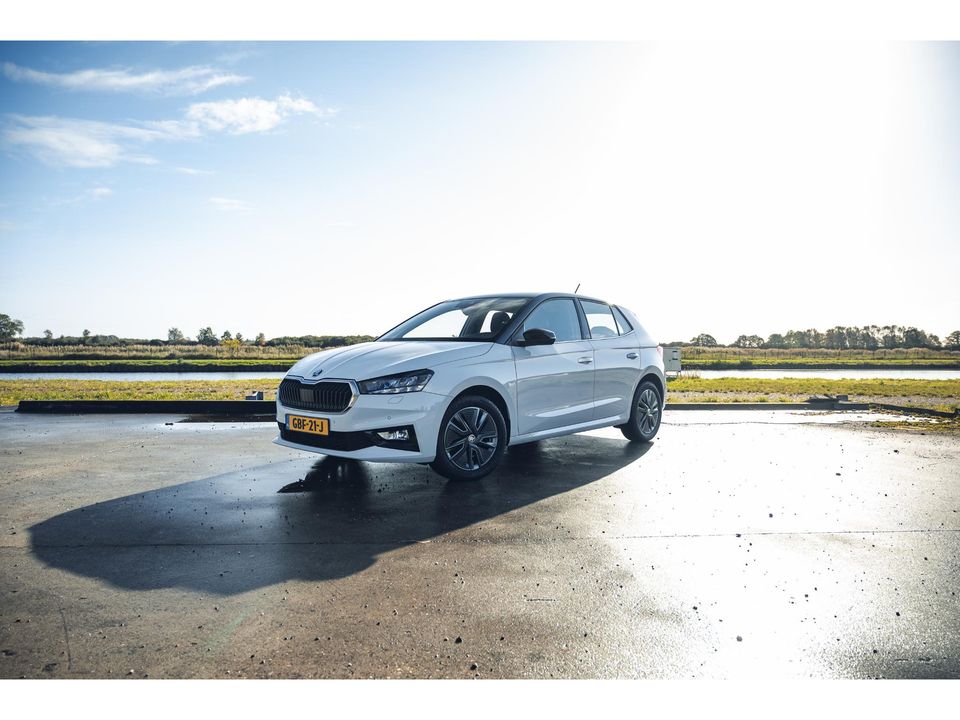 Škoda Fabia 1.0 TSI DSG Style | CAMERA | CLIMA | STOEL & STUUR VERWARMING | PARKEERSENSOREN | CRUISE