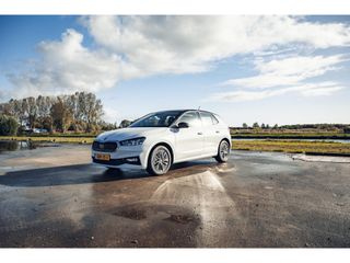 Škoda Fabia 1.0 TSI DSG Style | CAMERA | CLIMA | STOEL & STUUR VERWARMING | PARKEERSENSOREN | CRUISE