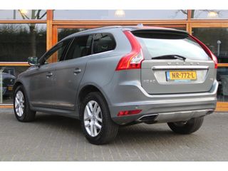 Volvo XC60 T5 Automaat Polar+ | Panoramadak | Volvo on call | Standkachel | Camera| Perfect onderhouden | Trekhaak 1600 kg |