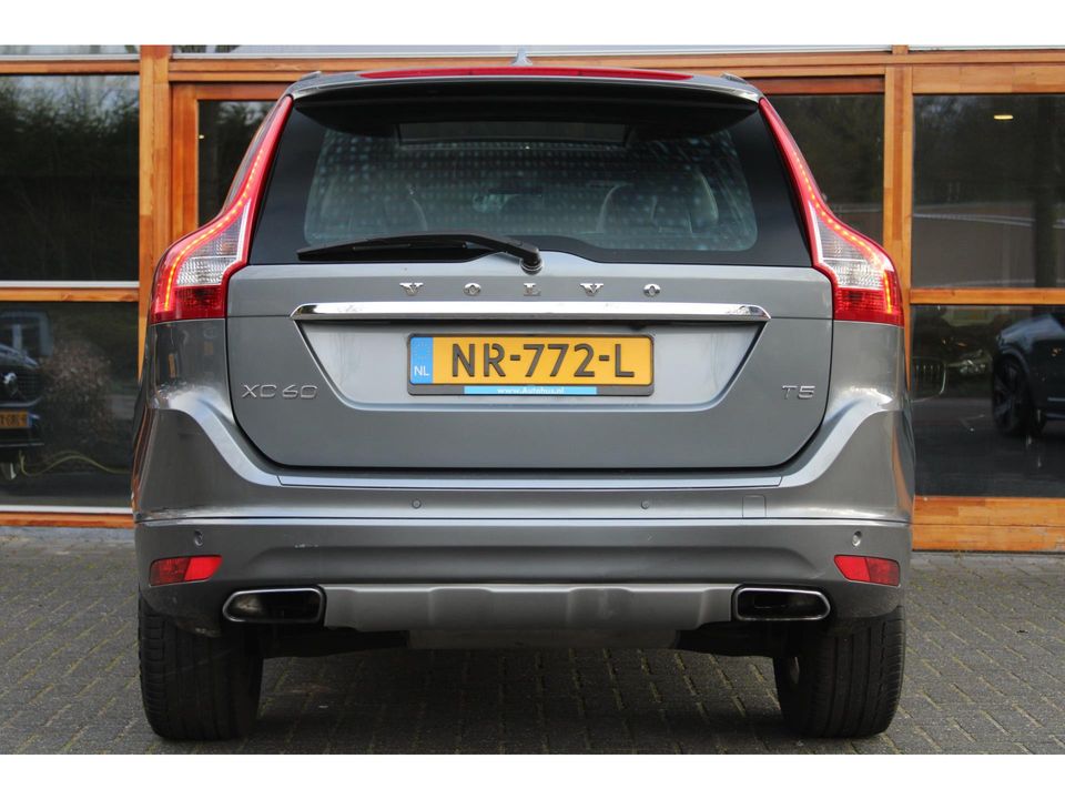 Volvo XC60 T5 Automaat Polar+ | Panoramadak | Volvo on call | Standkachel | Camera| Perfect onderhouden | Trekhaak 1600 kg |