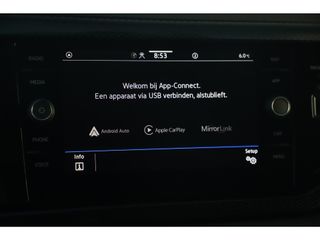 Volkswagen Taigo 1.0 TSI Life 110PK Virtual Cockpit Full LED Keyless Navigatie Camera Carplay Android 17 inch LMV Stoelverwarming