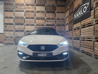 SEAT Leon 1.4 TSI eHybrid PHEV FR Business Pano Led Matrix Winterpakket