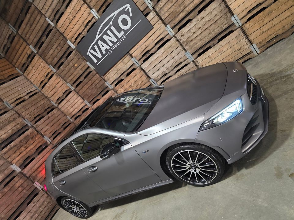 Mercedes-Benz A-Klasse 250 e Premium AMG Edition Pano Sfeer MAT GRIJS 19"LM