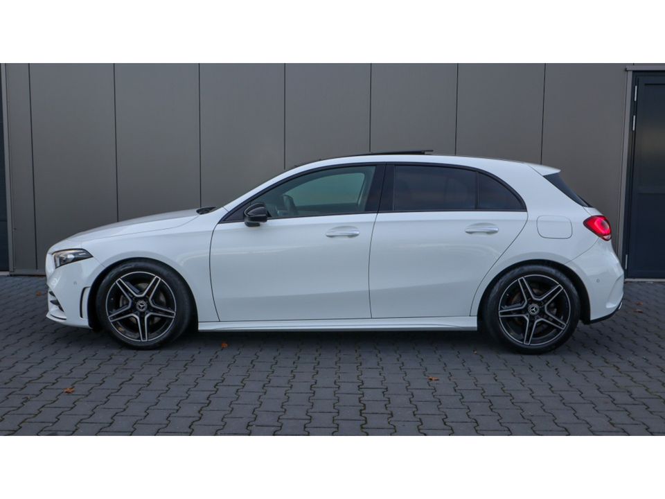 Mercedes-Benz A-Klasse 180 Bns Solution AMG | Pano | Multibeam | Elek. stoel | Cruise