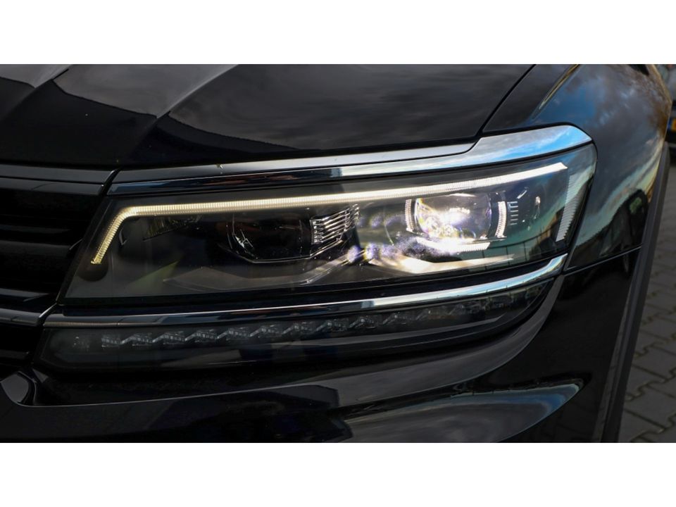 Volkswagen Tiguan 1.5 TSI Highl. Bus R | R-line | Pano | Led | Black Style | Dynn