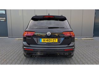 Volkswagen Tiguan 1.5 TSI Highl. Bus R | R-line | Pano | Led | Black Style | Dynn