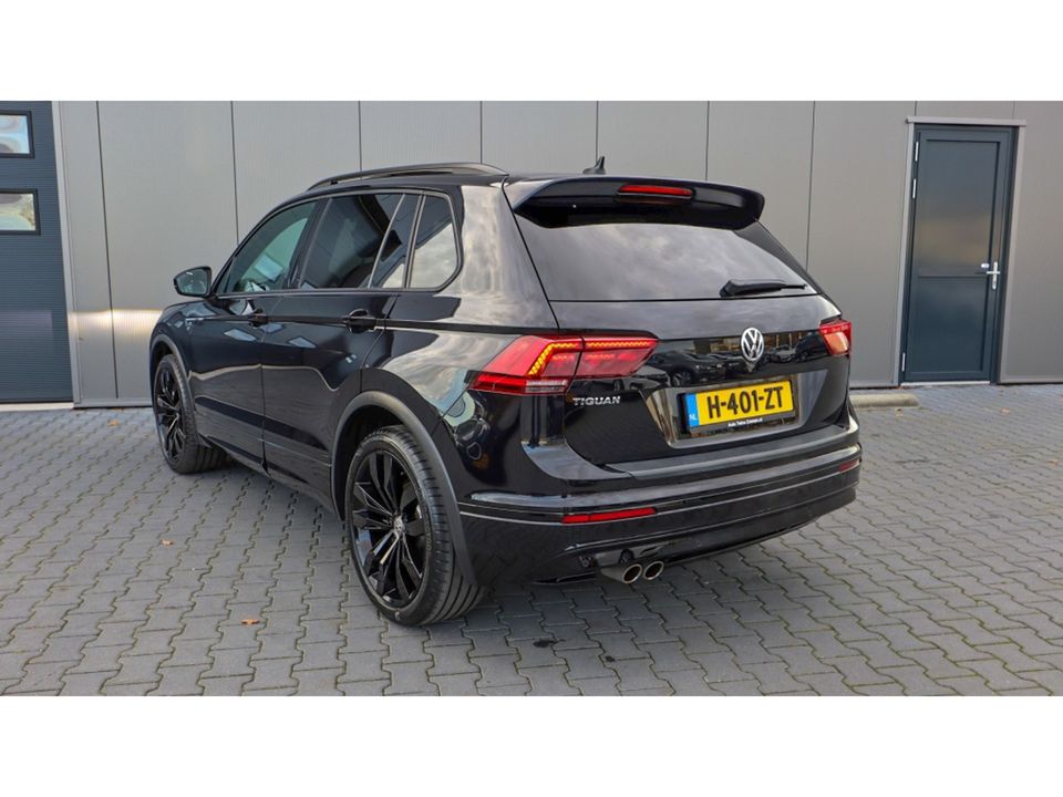 Volkswagen Tiguan 1.5 TSI Highl. Bus R | R-line | Pano | Led | Black Style | Dynn