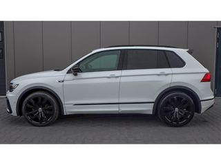 Volkswagen Tiguan 1.5 TSI Highl. Bus R | R-line | Pano | Led | Black Style | Trekh