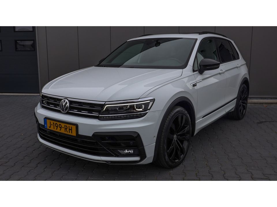 Volkswagen Tiguan 1.5 TSI Highl. Bus R | R-line | Pano | Led | Black Style | Trekh