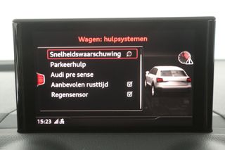 Audi Q2 35 TFSI S-line 150PK Automaat Pano Clima Cruise PDC Navi LED 18"LMV Trekhaak