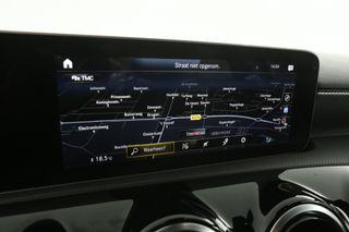 Mercedes-Benz A-Klasse 180 AMG Automaat Clima Cruise Virtual Navi LED PDC Stoelverwarming 18"LMV