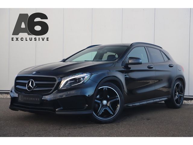 Mercedes-Benz GLA 180 AMG Night Automaat Xenon LED Carplay Half Leder Navigatie 18 inch LMV Sfeerverlichting Sportstoelen