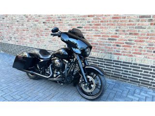 Harley Davidson FLHX Streetglide 103CI CVO Street glide