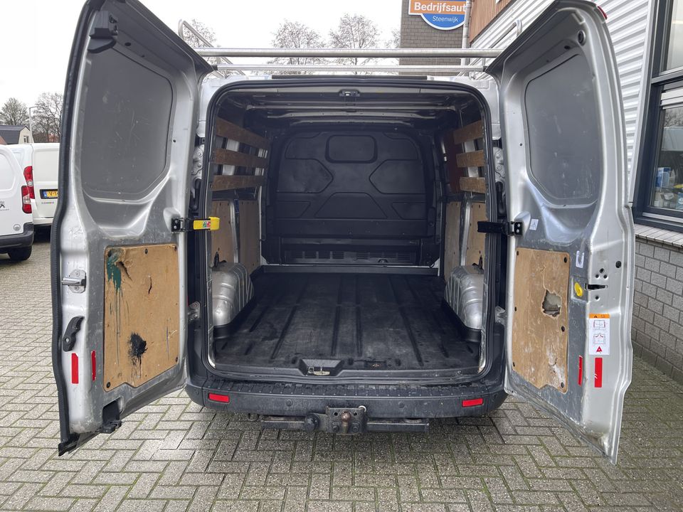 Ford Transit Custom 270 2.0 TDCI L1H1 Trend / rijklaar € 10.950 ex btw / lease vanaf € 201 / airco / cruise / navi / trekhaak 2350 kg / imperlal / achteruit rijcamera