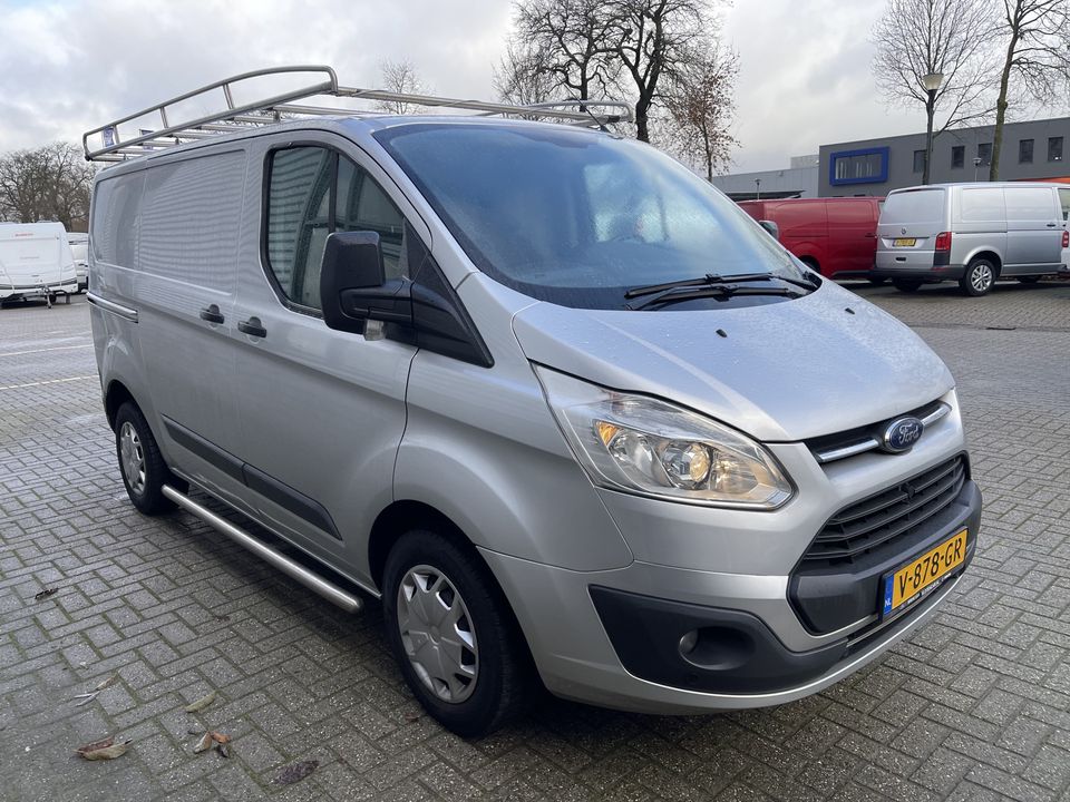 Ford Transit Custom 270 2.0 TDCI L1H1 Trend / rijklaar € 10.950 ex btw / lease vanaf € 201 / airco / cruise / navi / trekhaak 2350 kg / imperlal / achteruit rijcamera