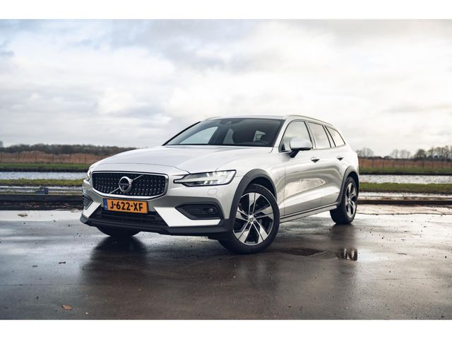 Volvo V60 Cross Country 2.0 B5 AWD Pro | LEDER | CAMERA | TREKHAAK