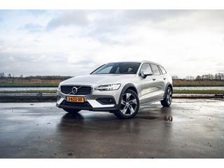 Volvo V60 Cross Country 2.0 B5 AWD Pro | LEDER | CAMERA | TREKHAAK