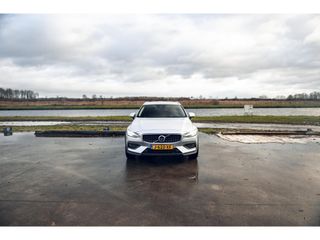 Volvo V60 Cross Country 2.0 B5 AWD Pro | LEDER | CAMERA | TREKHAAK