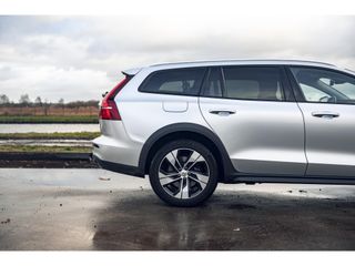 Volvo V60 Cross Country 2.0 B5 AWD Pro | LEDER | CAMERA | TREKHAAK