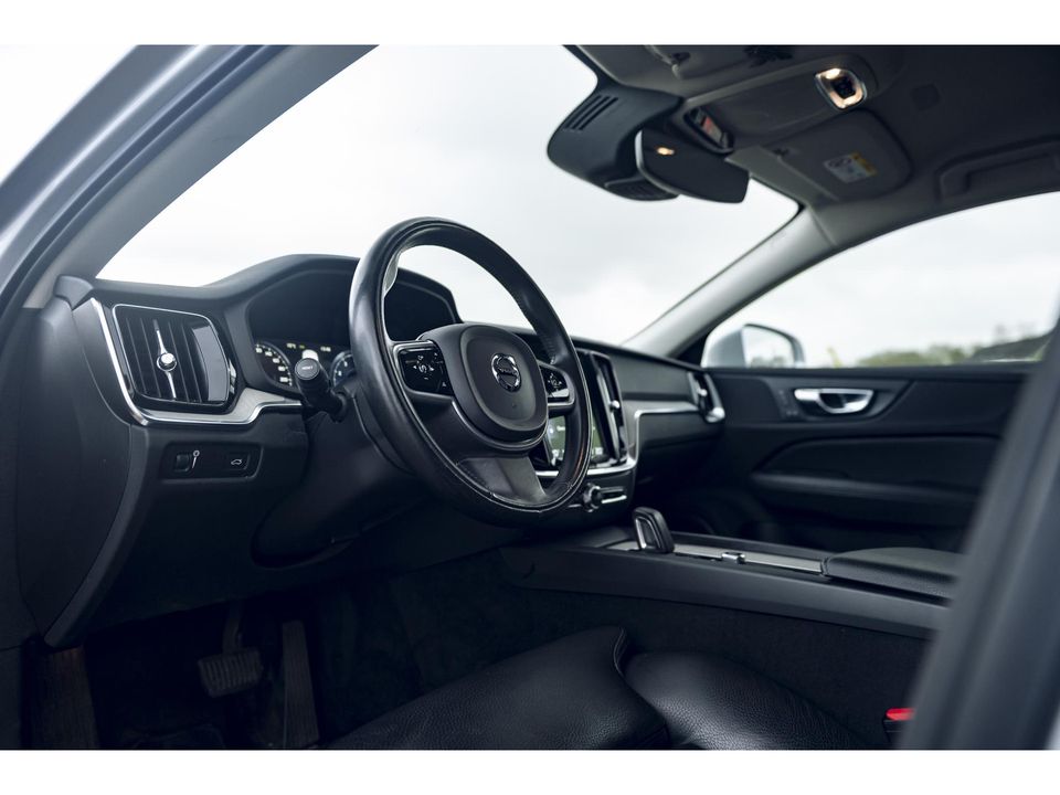 Volvo V60 Cross Country 2.0 B5 AWD Pro | LEDER | CAMERA | TREKHAAK