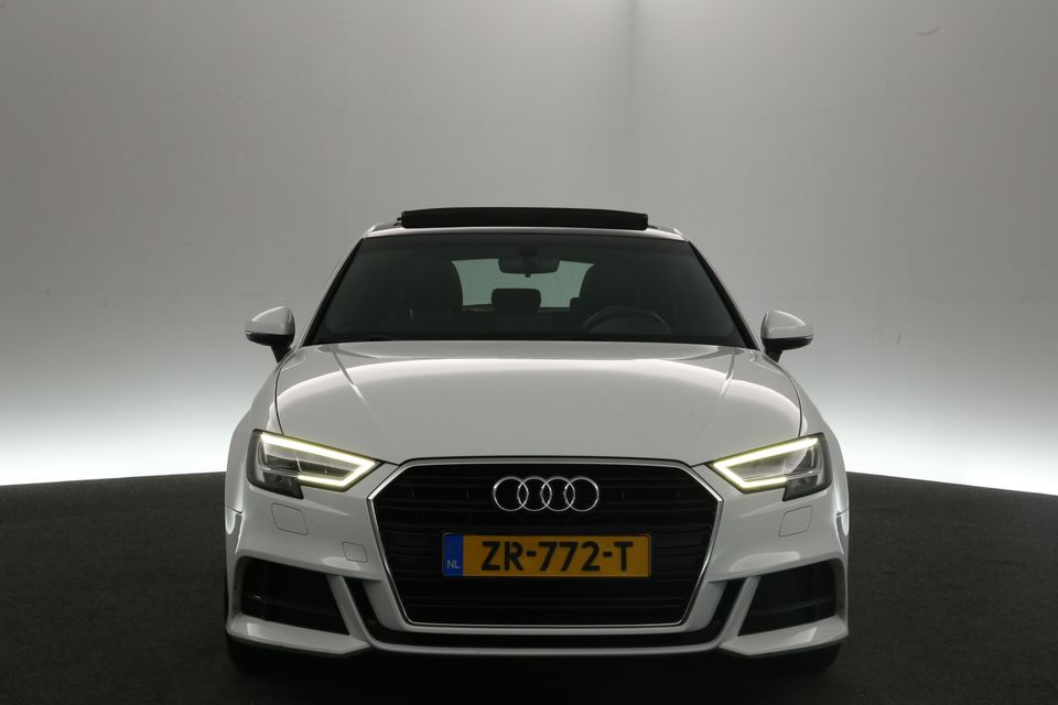 Audi A3 35 TFSI S-line 150PK Automaat Pano Virtual Clima Cruise LED Navi 18"LMV