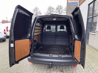 Volkswagen Caddy 2.0 TDI L1H1 BMT Economy Business / vaste prijs rijklaar € 10.950 ex btw / lease vanaf € 201 / airco / 17 Inch lichtmetalen velgen / sidebars / trekhaak / euro 6 !