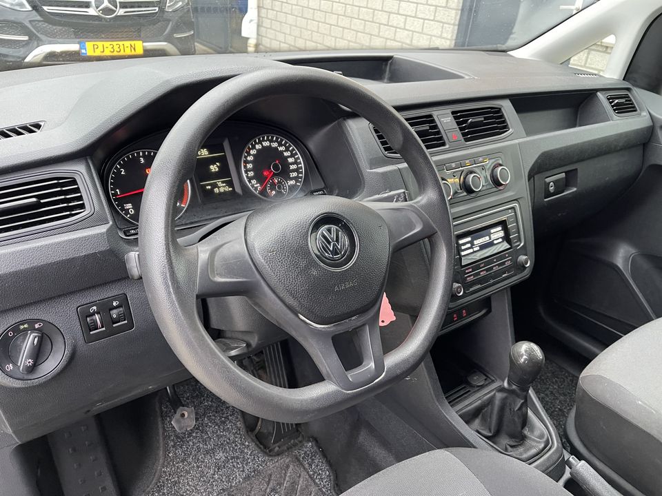 Volkswagen Caddy 2.0 TDI L1H1 BMT Economy Business / vaste prijs rijklaar € 10.950 ex btw / lease vanaf € 201 / airco / 17 Inch lichtmetalen velgen / sidebars / trekhaak / euro 6 !