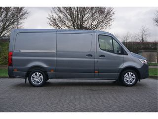 Mercedes-Benz Sprinter 319CDI Select L2H1 BPM VRIJ!! 10.25" Mbux, ACC, LED, 3.5T Trekhaak, 17" LM!! NR. 668