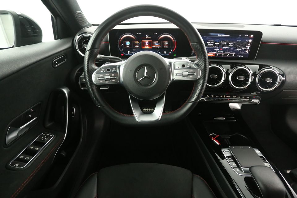 Mercedes-Benz A-Klasse 200 AMG 164PK Automaat LED Clima Camera Virtual Cruise Navi PDC 18''LMV