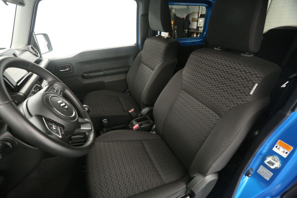 Suzuki Jimny 1.5 Style 4x4 AWD Clima Cruise Navi 4 Persoons Elektrpakket 15"LMV LED Stoelverwarming